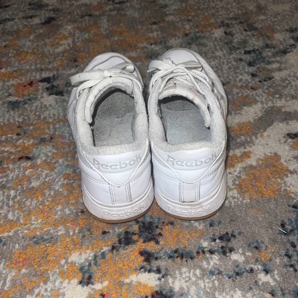 white reebok sneakers - size 6 - Picture 2 of 4
